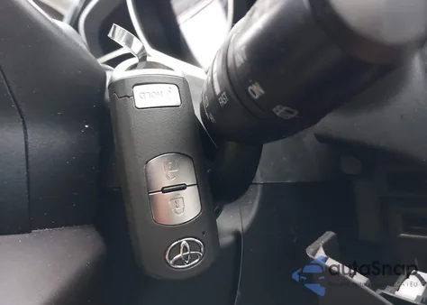 2020 Toyota Yaris Le из США, поврежденный, VIN 3MYDLBJV6LY705301